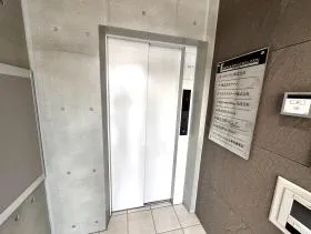 S3新宿四ツ谷ビルの外観