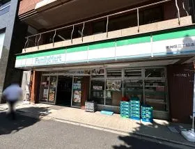 ファミリーマート