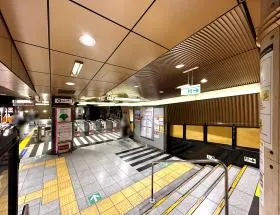 六本木駅