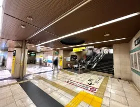 六本木駅