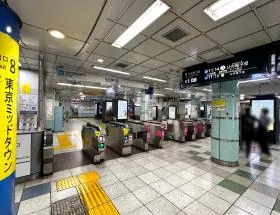 六本木駅