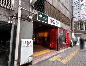 A3出入口から地上に出る