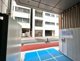 D2SMビルの外観