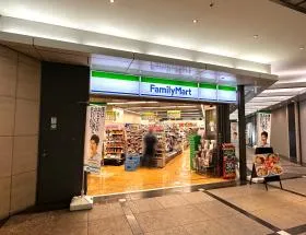 ファミリーマート