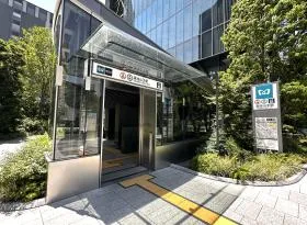 出入口10（地上）