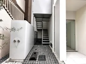 AUSPICE神田小川町ビルの外観