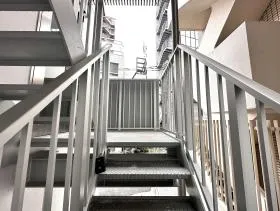AUSPICE神田小川町ビルの外観