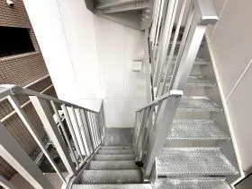 AUSPICE神田小川町ビルの外観