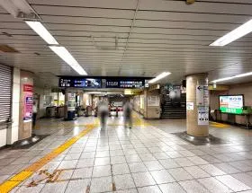東京メトロ千代田線「新御茶ノ水駅」