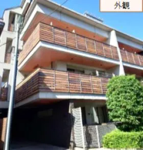 Y’sPortビルの外観