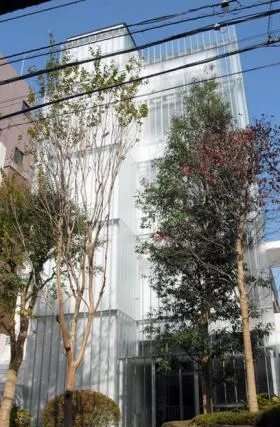四谷メインフラワーハウスビルの外観