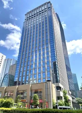 SERVCORP 新宿オークシティビルの外観