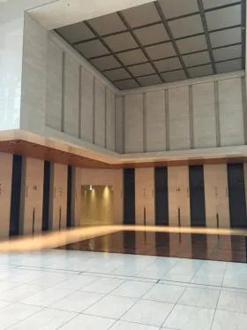 SERVCORP 新宿オークシティビルの外観