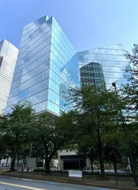 SERVCORP TRI-SEVEN ROPPONGIビルの外観