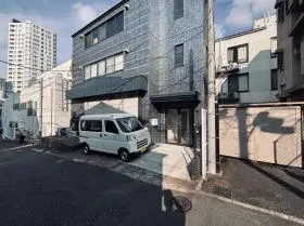 青山FSビルの外観