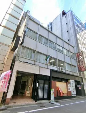 日高ビルの外観