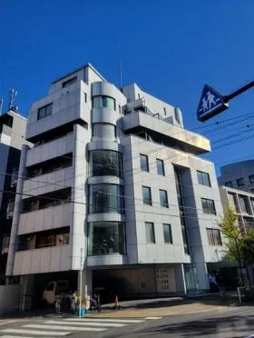ファラオビルの外観