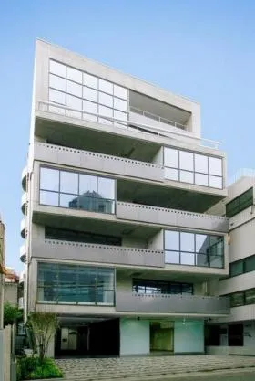 A-ARCH BLDGビルの外観