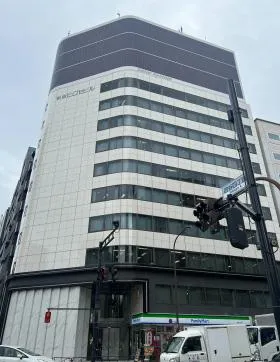 新宿ヒロセビルの外観