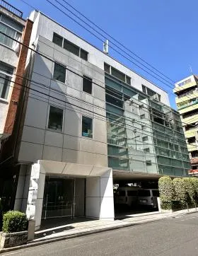 CSK四谷ビルの外観