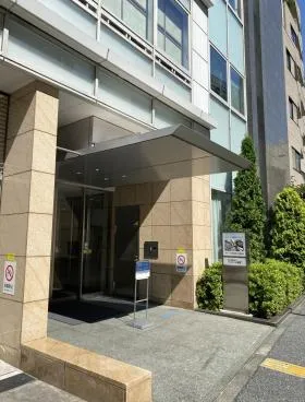 フィオーレ東京ビルの外観