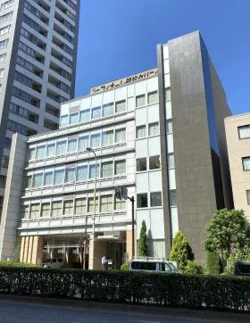 フィオーレ東京ビルの外観