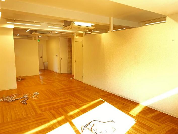 末広町駅 徒歩3分 約40坪（4枚目）